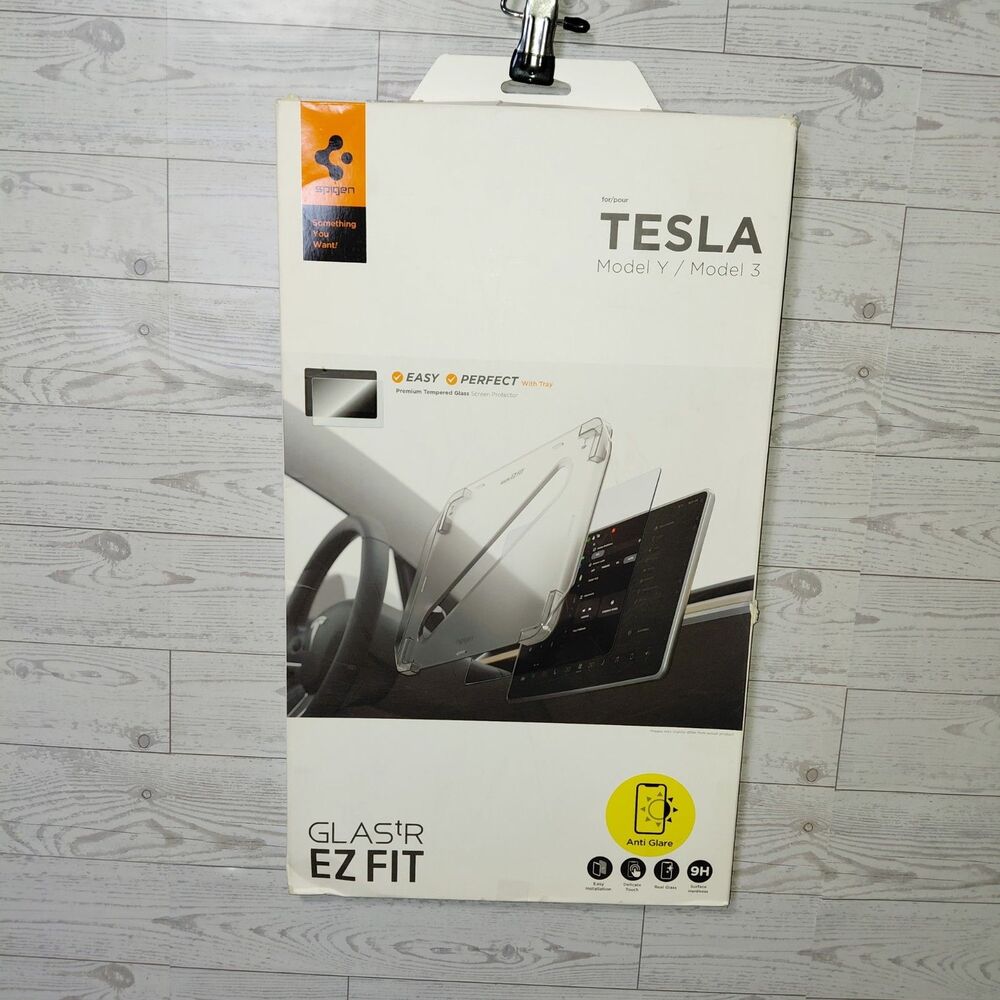Spigen AGL01086 Glass Screen Protector for Tesla Model 3 / Y - Clear
